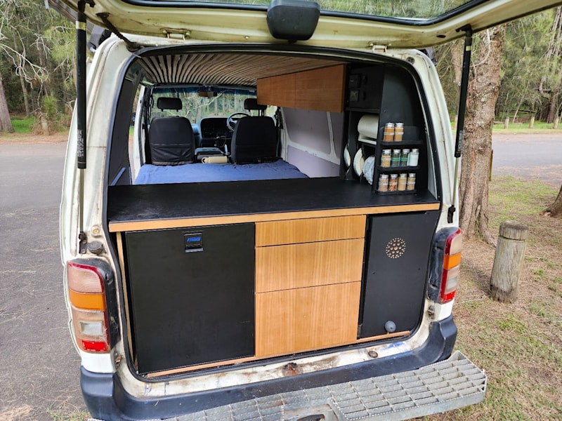 1997 Toyota Hiace Luxury Campervan62882728254595113
