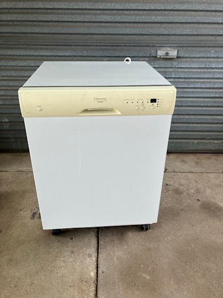 Dish washer on wheels Dishwashers in Gepps Cross SA Gumtree - Main Image