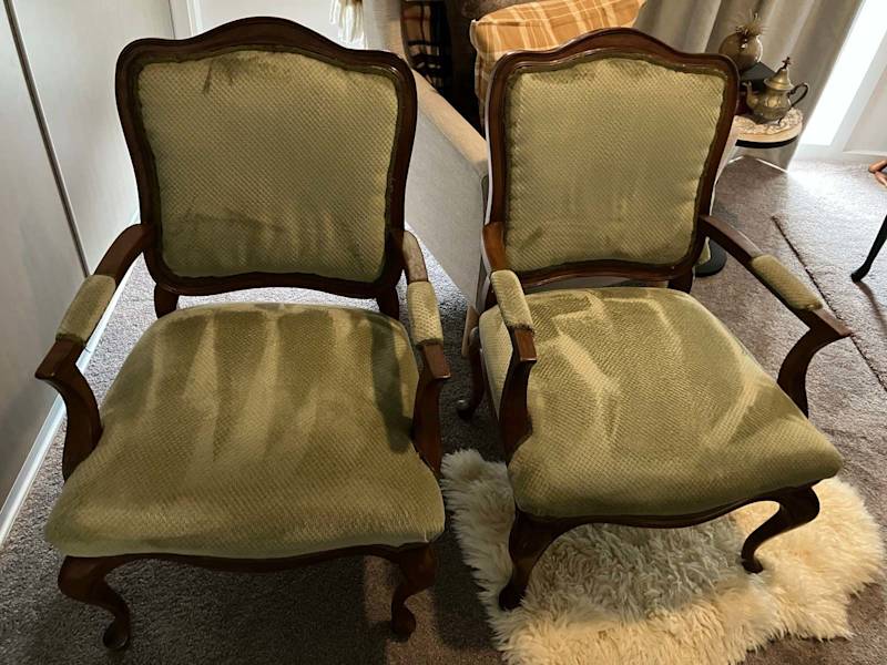 One beautiful vintage chair628647225697311119