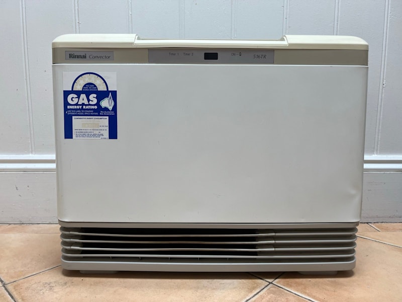 Rinnai RCE-516TRH 25 MJ/hr natural gas space heater630204434319391116