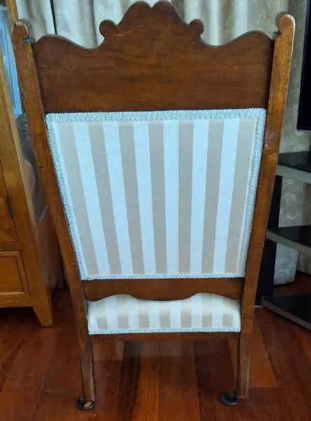 Classic chair re-upholstered62863408358401111