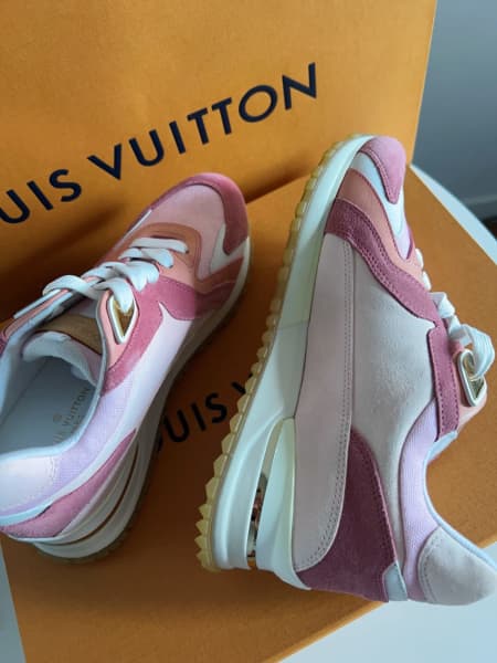 Authentic Louis Vuitton Run Away Sneaker Ladies Rose Clair Pink
