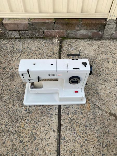  PFAFF 1222 SEWING MACHINE missing foot Controller 63021281903619113