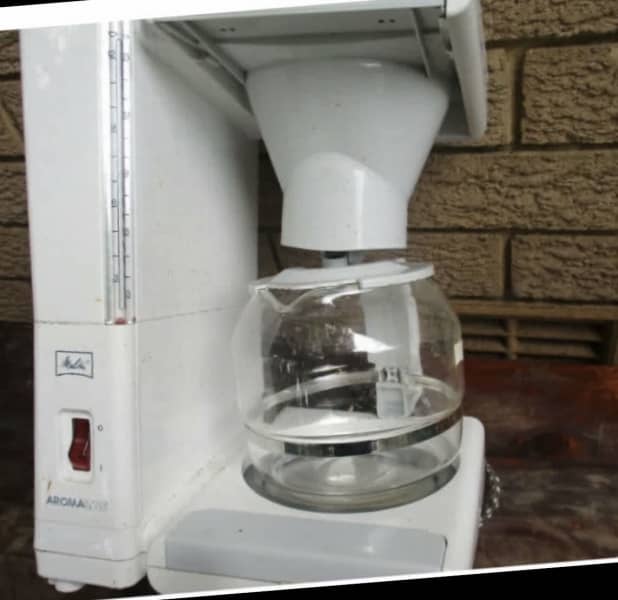  4 Cup Automatic Drip Coffee Maker Model Number VL4