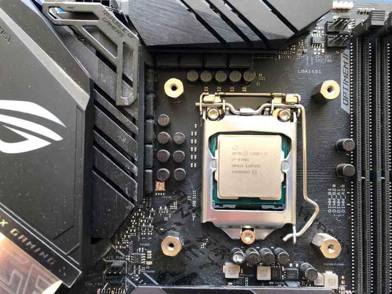 intel core i7 9700K & ROG STRIX Z390-F-