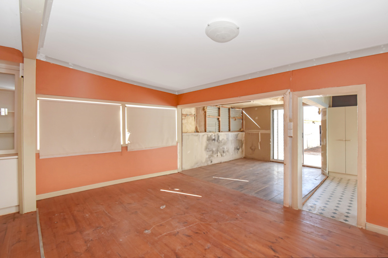 THREE BEDROOM HOME62929683503875112