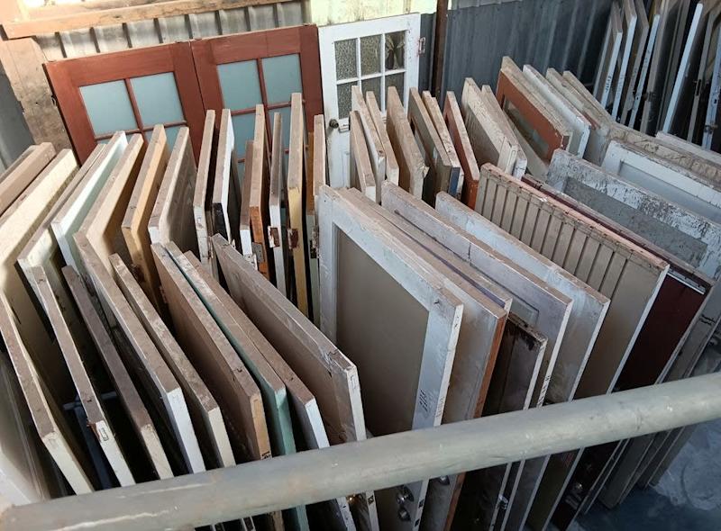Second-Hand Doors and Windows63008423385601114