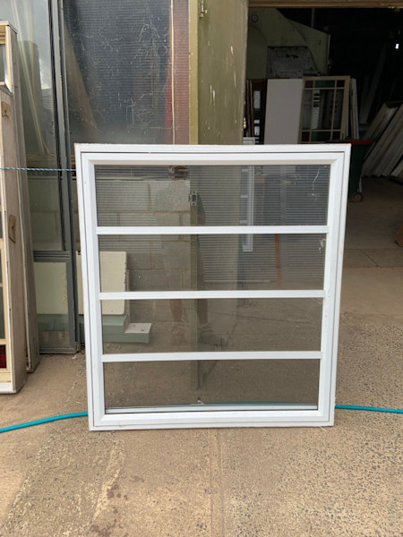 WHITE ALUMINIUM AWNING STYLE WINDOW X4630108837840671118