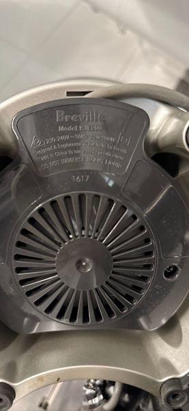 Breville juicer 63022634518017111