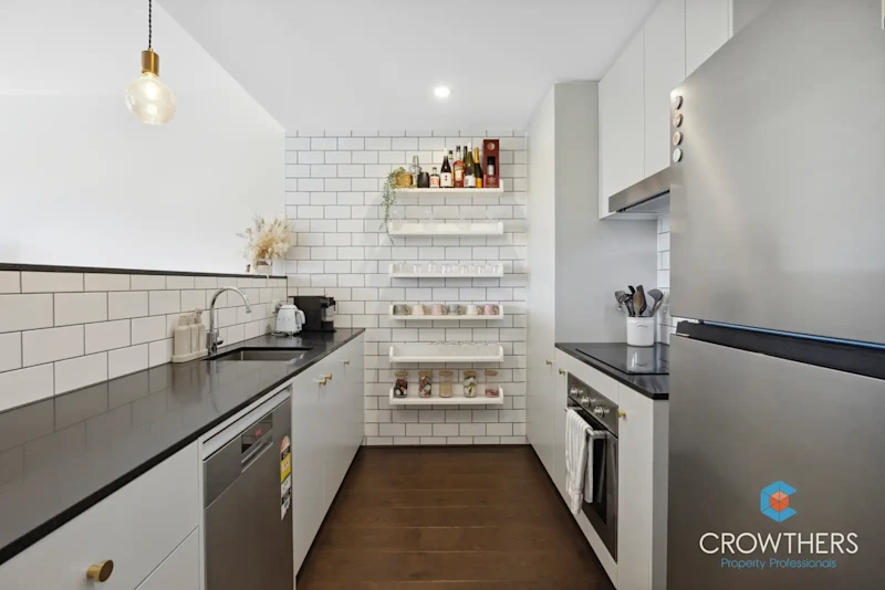 Stylish Apartment Living in Kingston63437626253058114