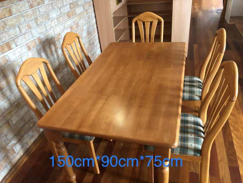 solid wood dining table gumtree