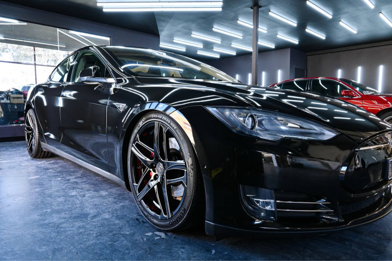 2014 Tesla Model S / very low k’s P85+ series629376256183051115