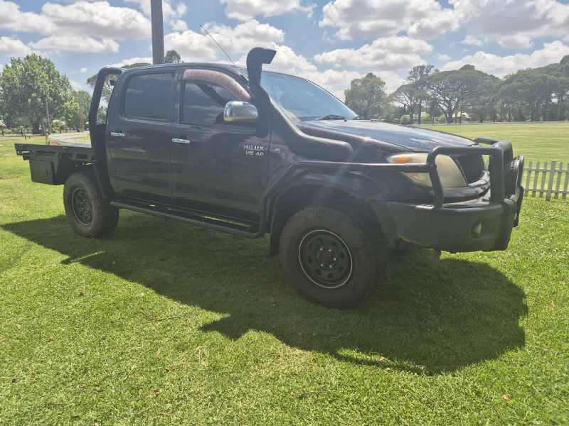 2005 TOYOTA HILUX SR5 (4x4) 5 SP MANUAL DUAL CAB P/UP62882732662913119