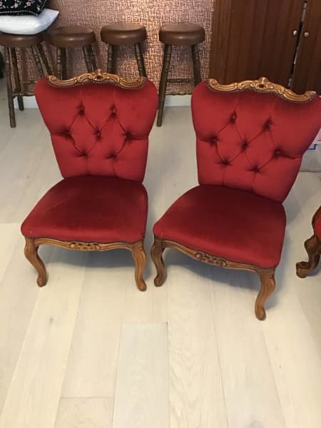 Lounge  5 pieces (3 seater, 2 x 1 seater, 2 x small single seater)62863412548226114