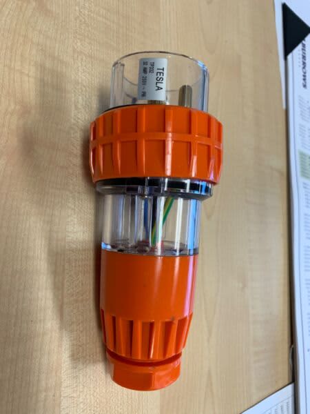 Clipsal 32amp & 20 amp Single Phase Plugs63004289235969119