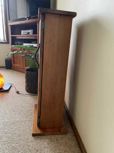 Solid wooden CD cabinet with double doors62863383535233112