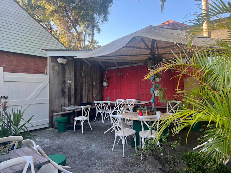 Cafe in Petersham 63438846472451111