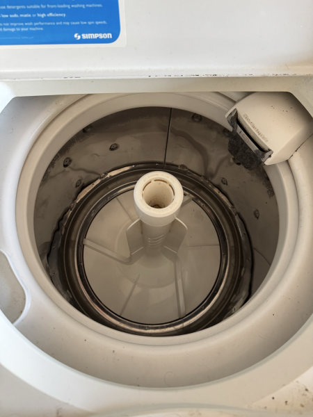 Washing machine for sale. 8Kg top load Simpson63015176356993112