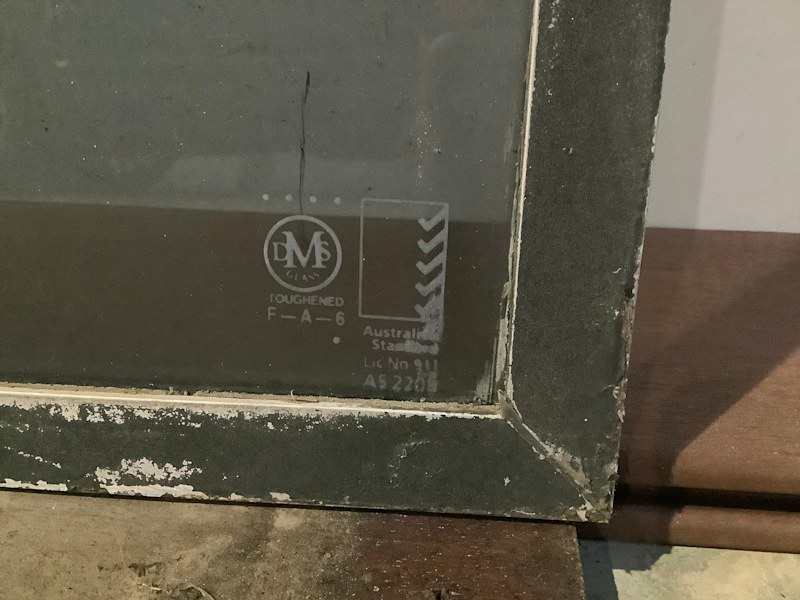 GREY TINTED TOUGHENED SAFETY GLASS -USED- FREE63006839598850114