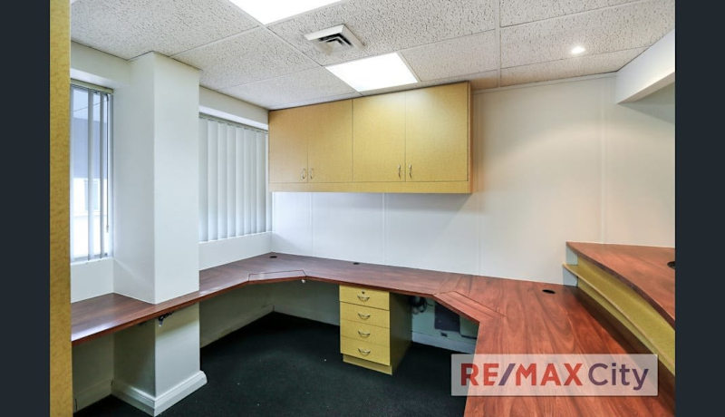 Office / Consulting Room for rent62995620323969112
