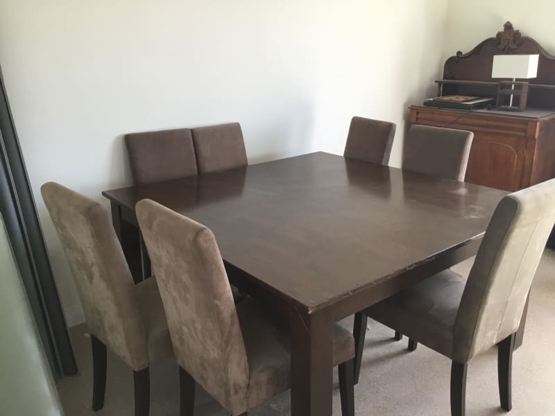 8 second hand dining chairs