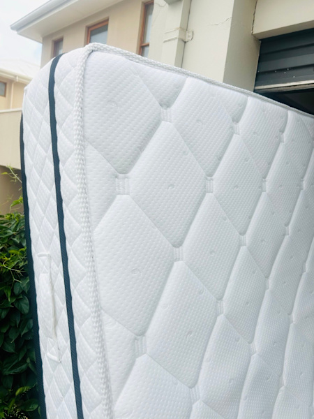 Queen Size Pillow Top Mattress 62863384882433114