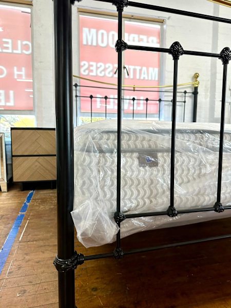 Gibralter King Bed62863371137410114