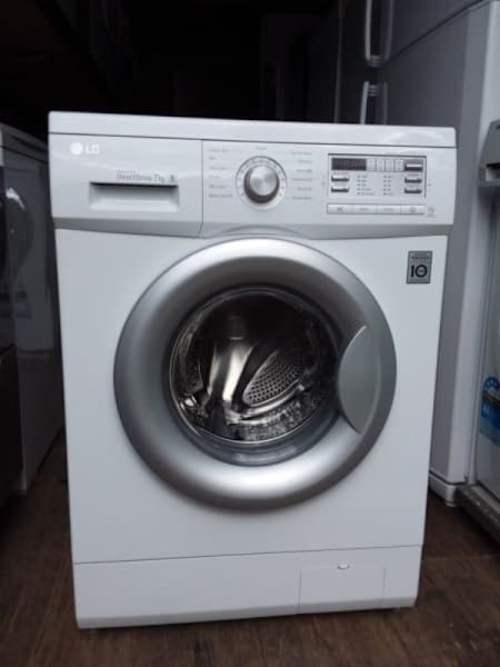 LG Front Loading Washing Machine 7kg Direct Drive in as new condition63612126872577110