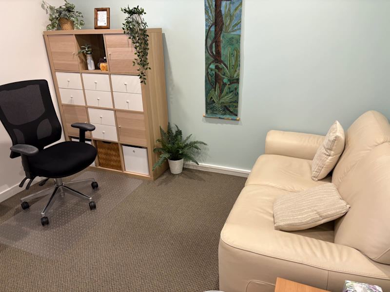 Consulting room, therapy room, clinic room, office space Gold Coast62995620565251111