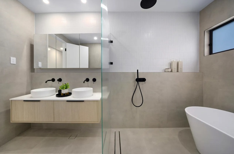 Renovations house and bathrooms 62863392852610113
