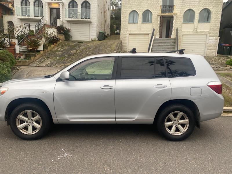 2009 TOYOTA KLUGER KX-R (FWD) 5 SEAT 5 SP AUTOMATIC 4D WAGON62934704675971110