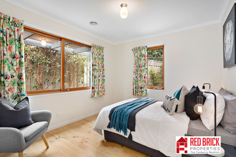 Investors only - rented for $1000 per week! Offers over $1,400,00062929679477761111
