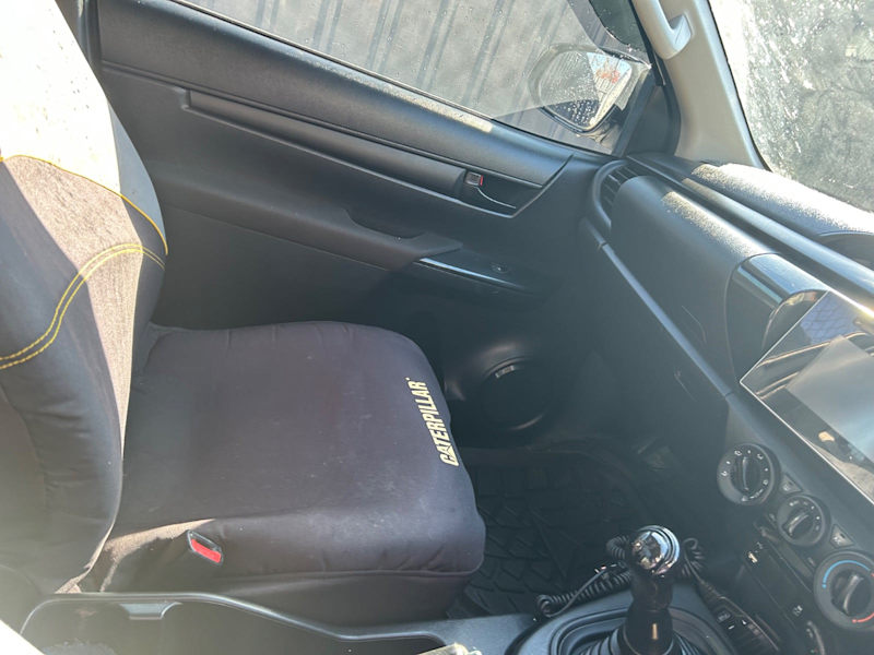 2016 TOYOTA HILUX WORKMATE 5 SP MANUAL C/CHAS62935682410241112