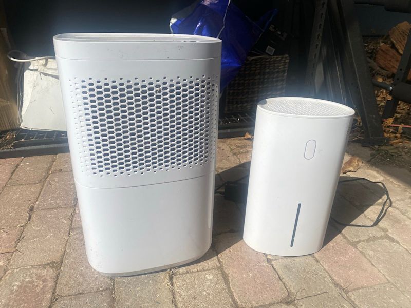 Small dehumidifier excellent condition63023086196226111