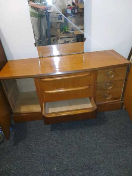 Vintage Bedroom Dresser with Mirror MCM62863840798979113