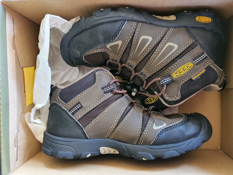 Keen oakridge hot sale mid waterproof