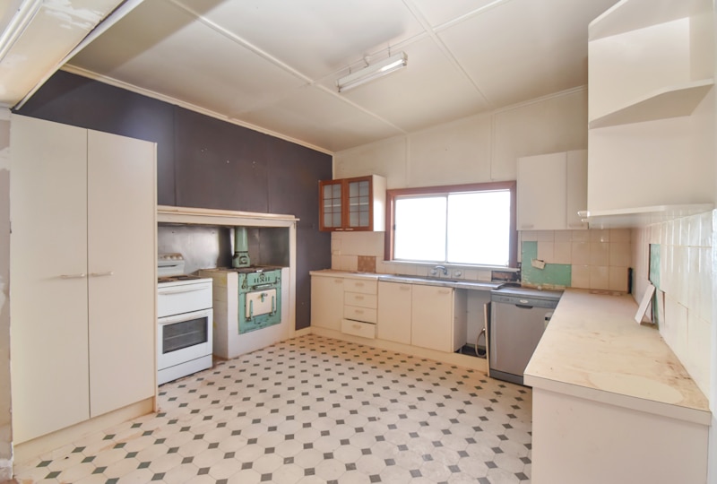 THREE BEDROOM HOME62929683503875113