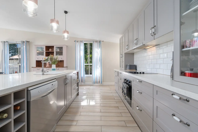 Timeless Heritage Elegance with Modern Comforts62930688875649113