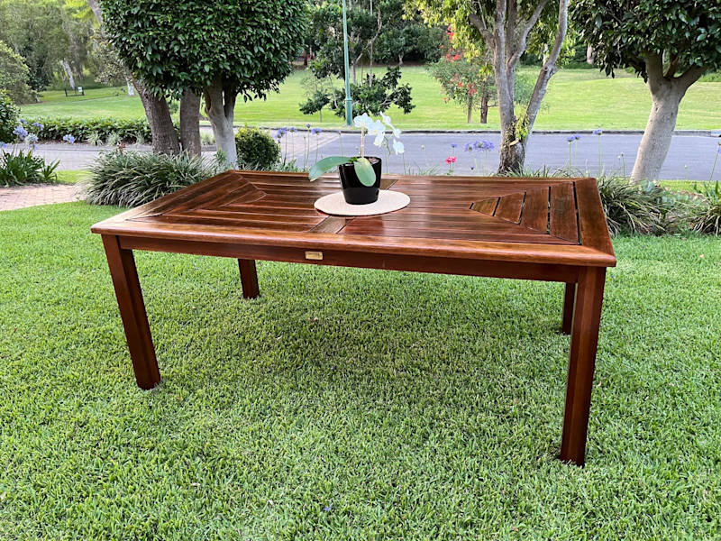 Gumtree Outdoor Dining Table