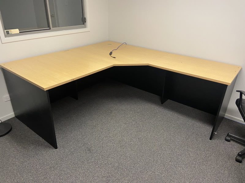 desks for sale gold coast