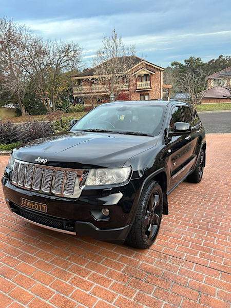 Jeep Grand Cherokee  limited CRD 2011  70th anniversay 62936661991298113
