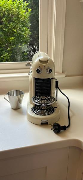 Nespresso Coffee Machine- retro style630217329742091128