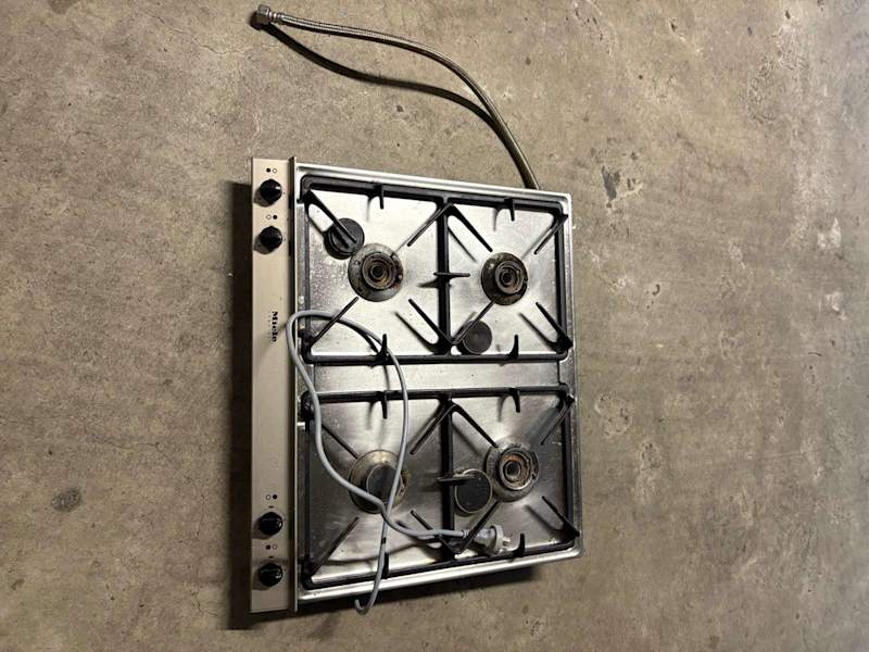 Gas hotplates 110cm63444014825474110