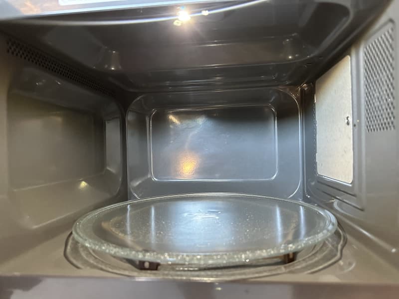 LG Microwave Oven (1150) watts63019536650241111