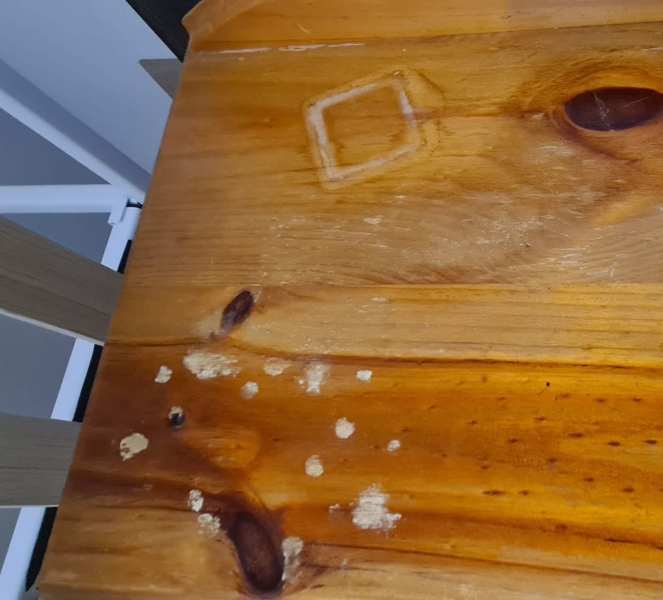 Cedar Shelving with Detailed Edging/Decoration62863378669057114