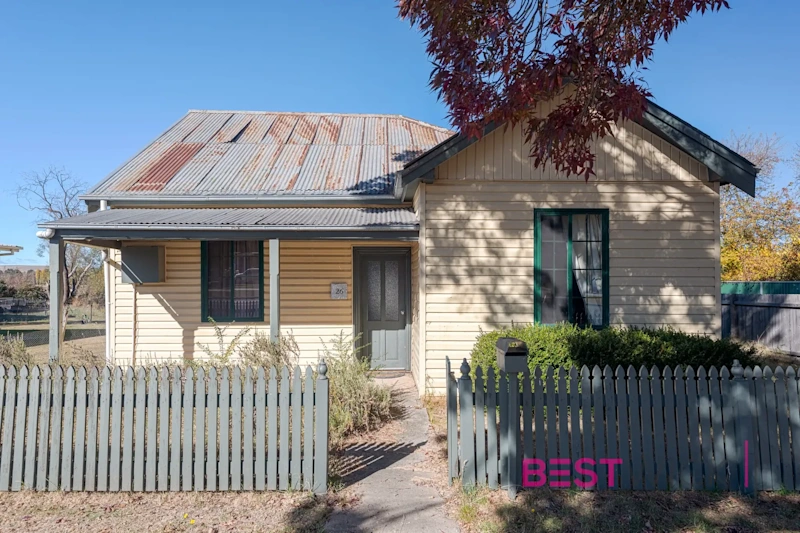 Full of Character & Close to CBD62933717875202118