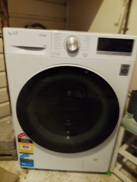 LG washing machine still in good condition 9kg63019990249347111
