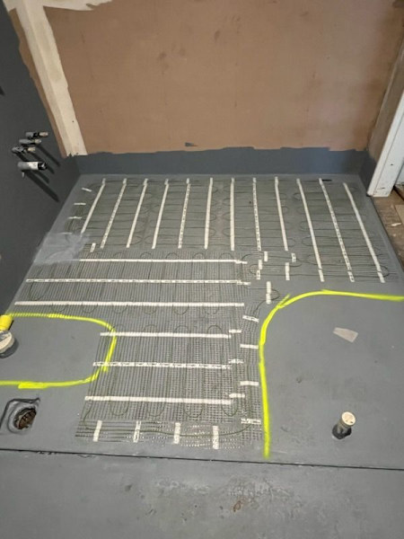 Under Floor Heating Supply and installation 62863416882818112