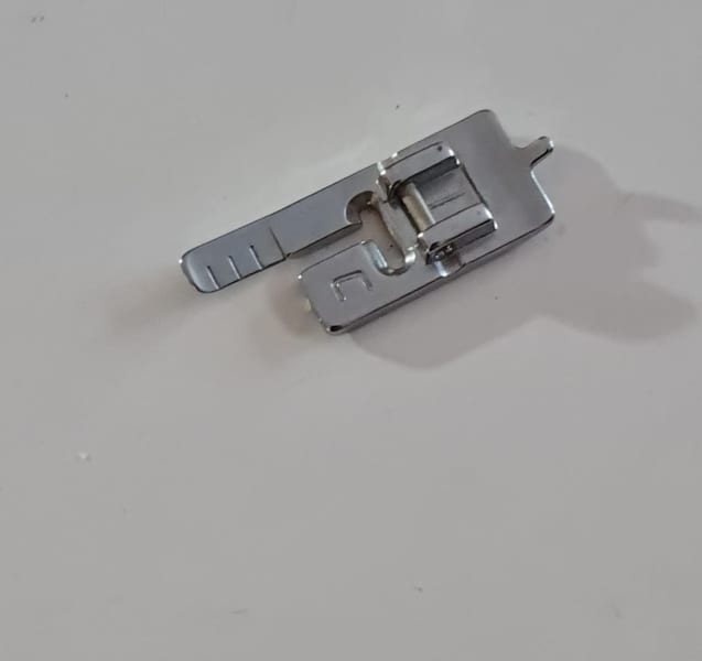 Buttonhole Foot C Husqvarna 6690 sewing machine vintage63017768215682112