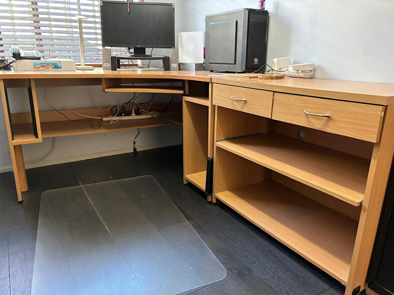 L-Shaped Office Desk with Drawers & Shelves62863383369602111